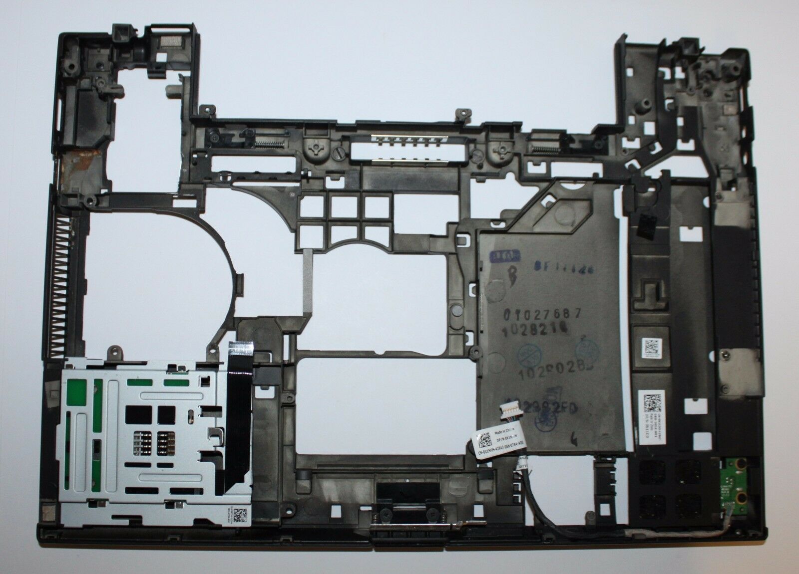 Dell Latitude E6410 Bottom Base Cover Chassis 0N11DD N11DD 0622T1 622T1 Used A