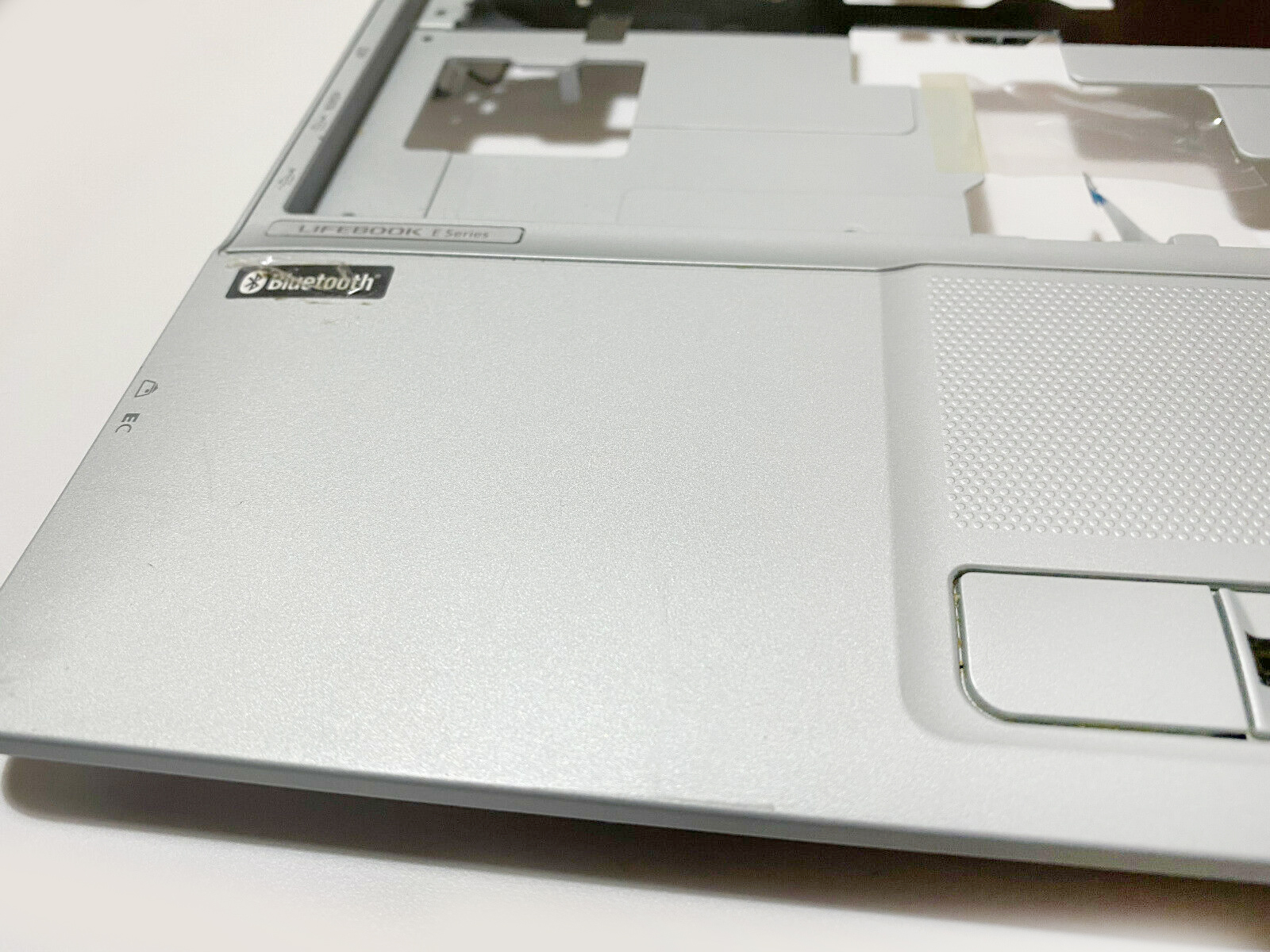 FUJITSU LIFEBOOK E751 MOUSE TOUCHPAD & PALMREST CASE HOUSING USED A